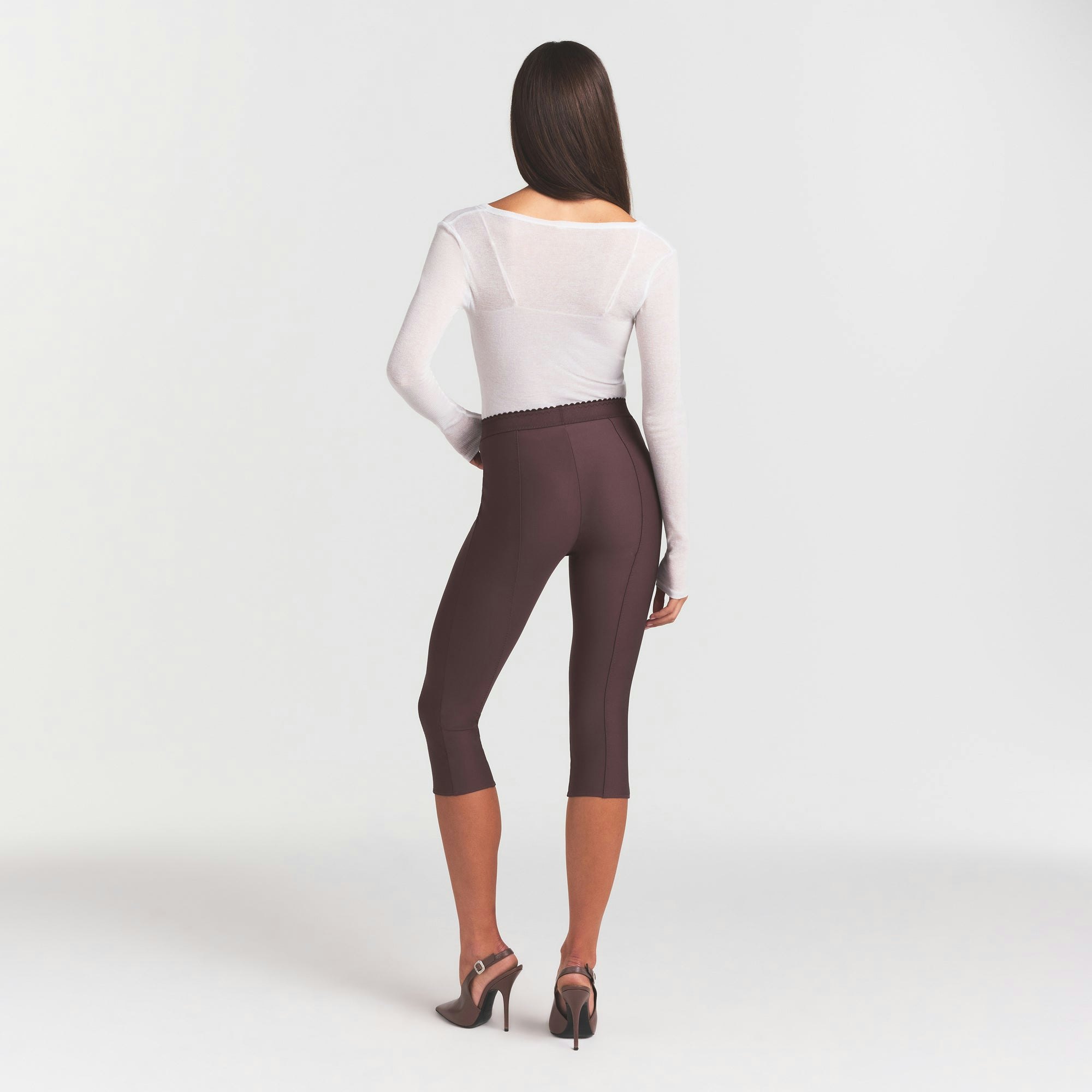 HIGH-WAISTED CAPRI - 4