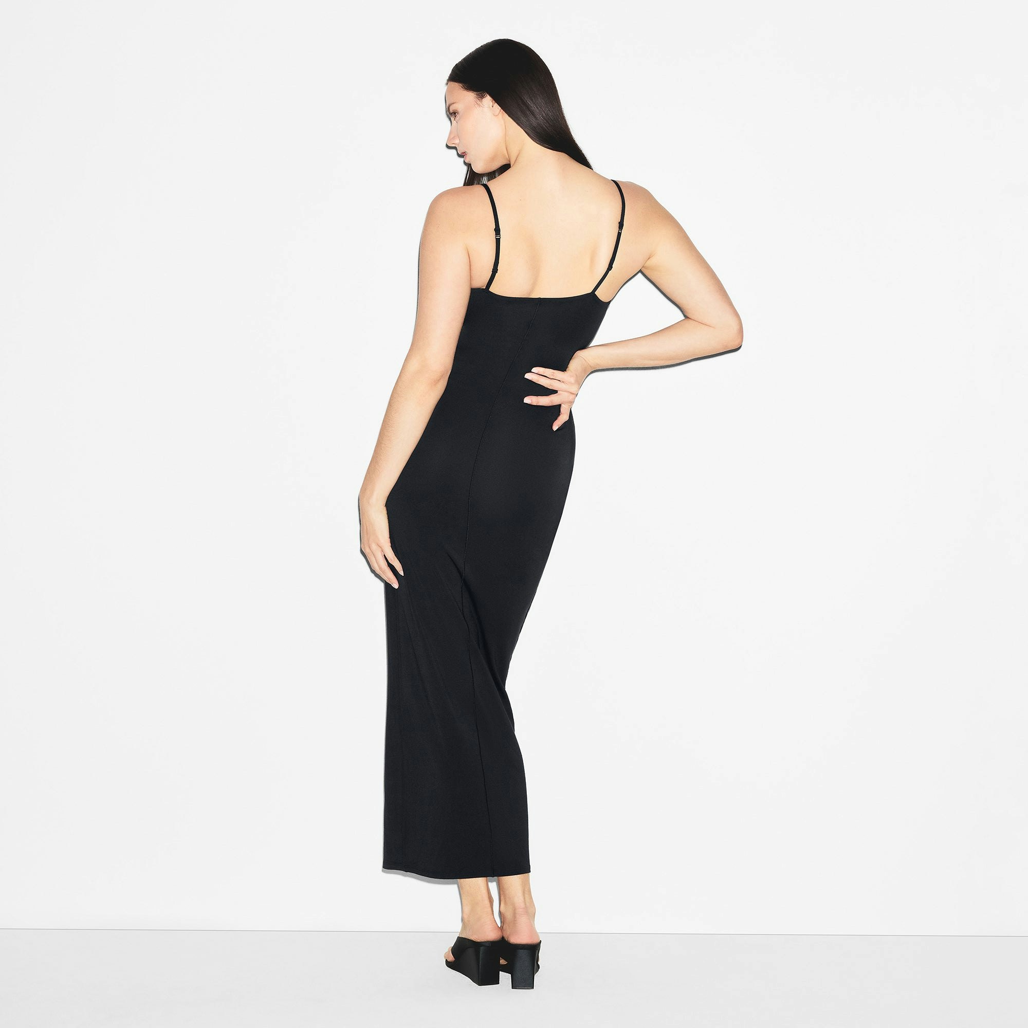 SCOOP NECK LONG DRESS - 3
