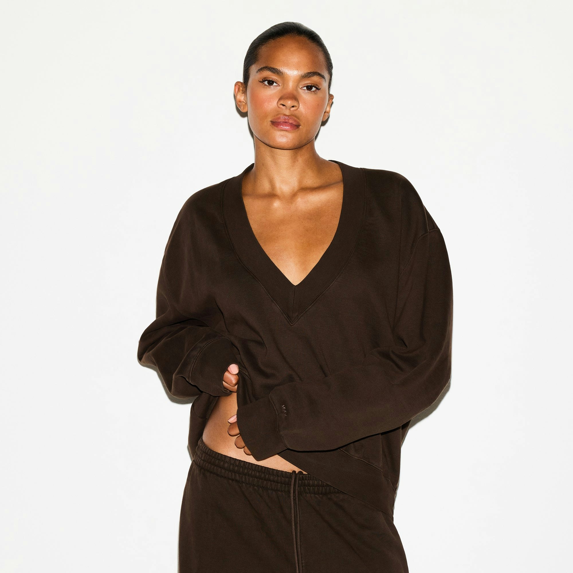 OVERSIZED V NECK PULLOVER