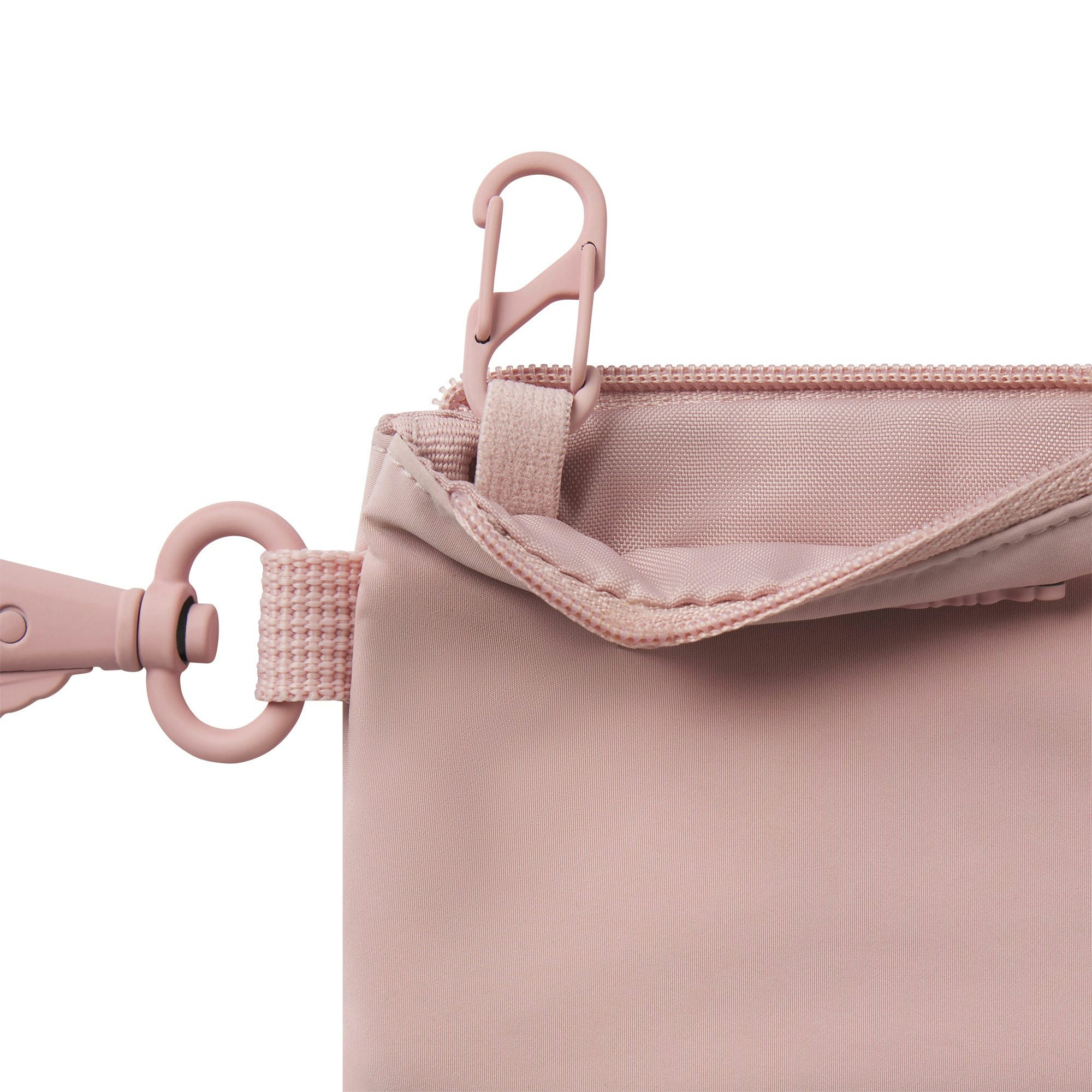 CLIPPABLE POUCH - 4