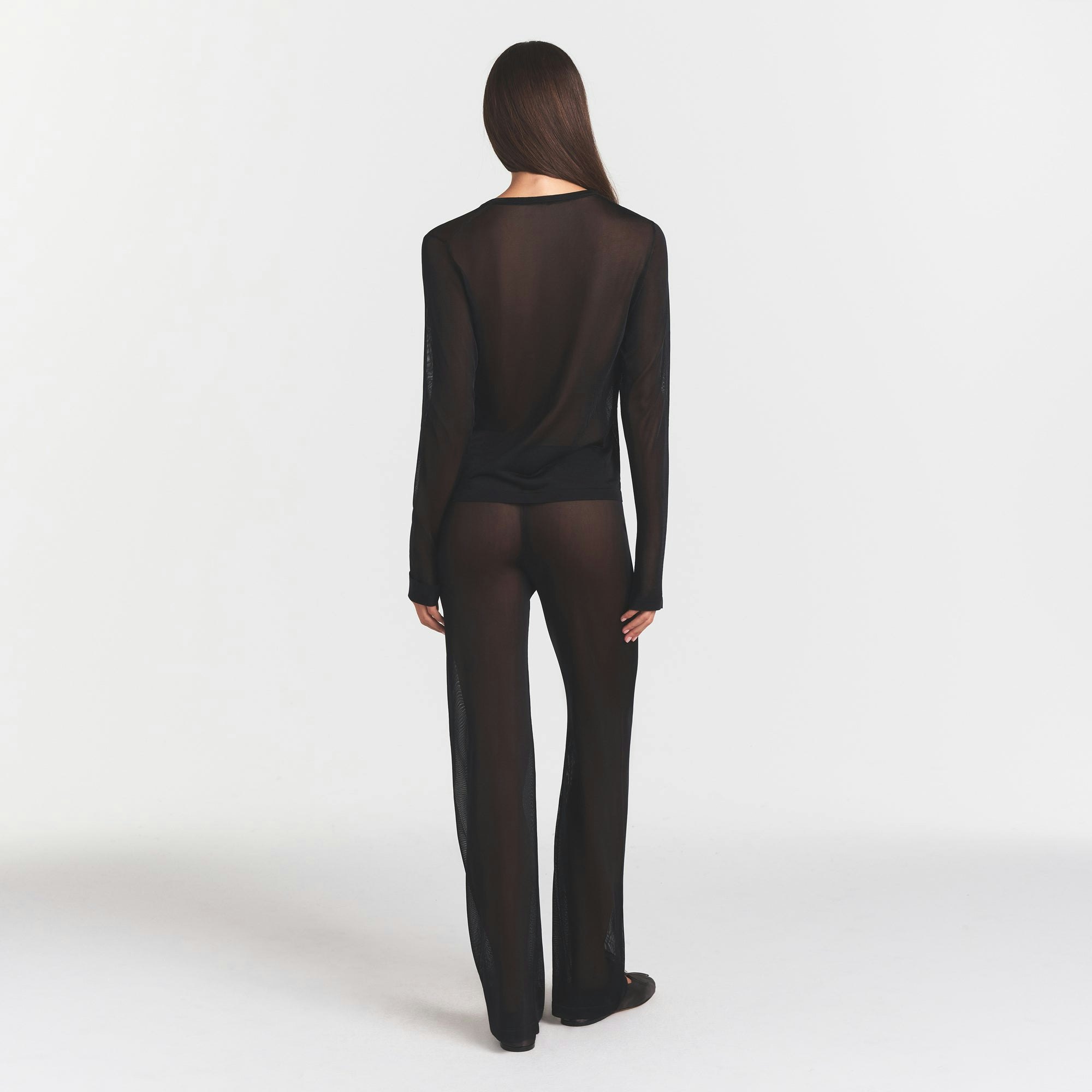 CREW NECK LONG SLEEVE TOP